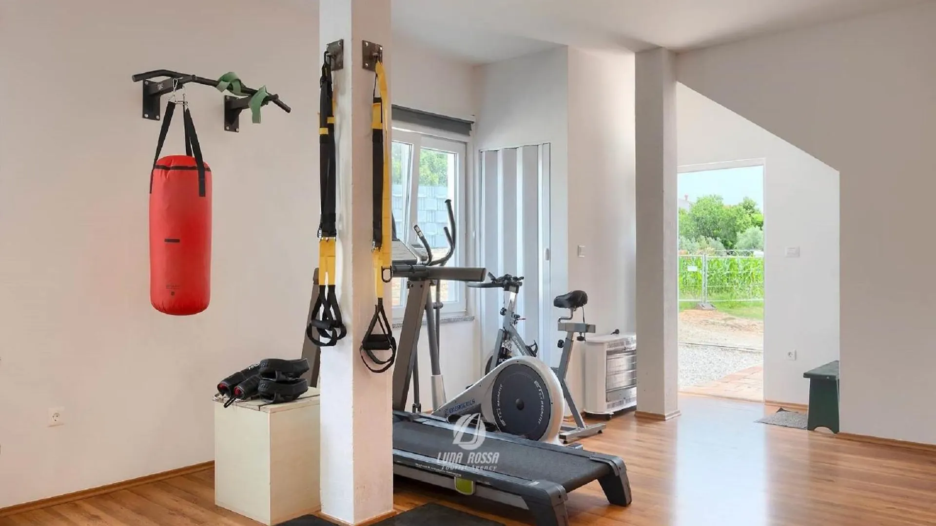 Tatil Evi Comfortable House With Private Swimming Pool Pula